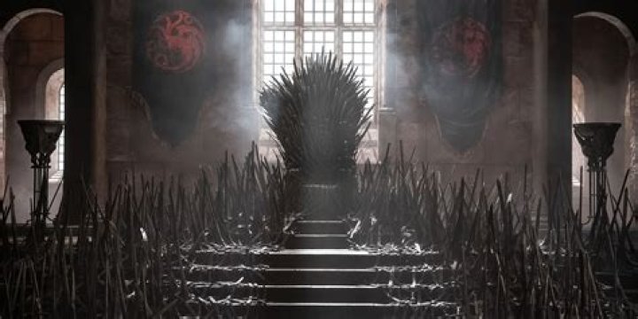 How do you spell throne for King?