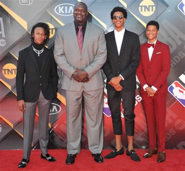 How tall are Shaq's sons?